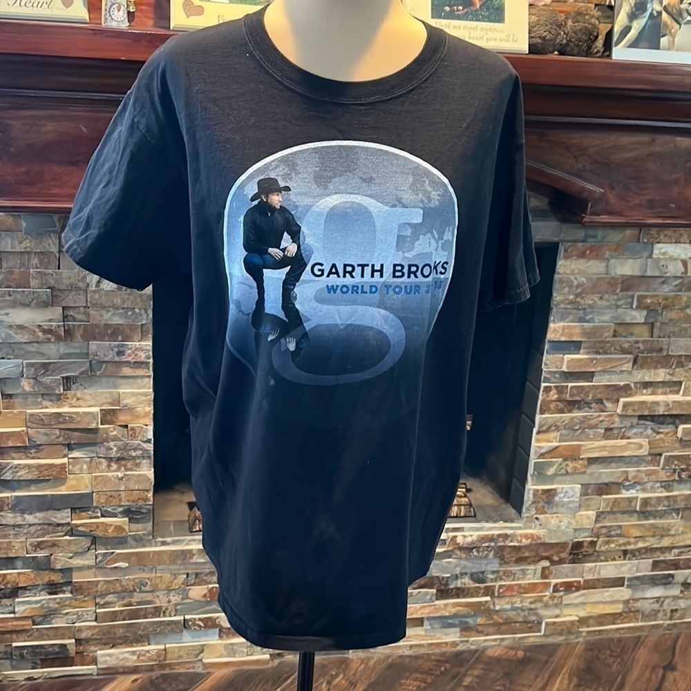 Official Garth Brooks 2014-2015 World Tour Tee L
